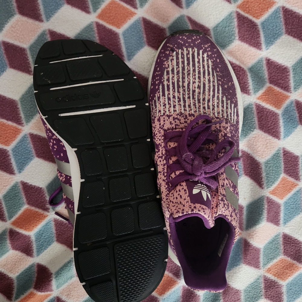 Adidas Women's Purple and Pink Sneakers